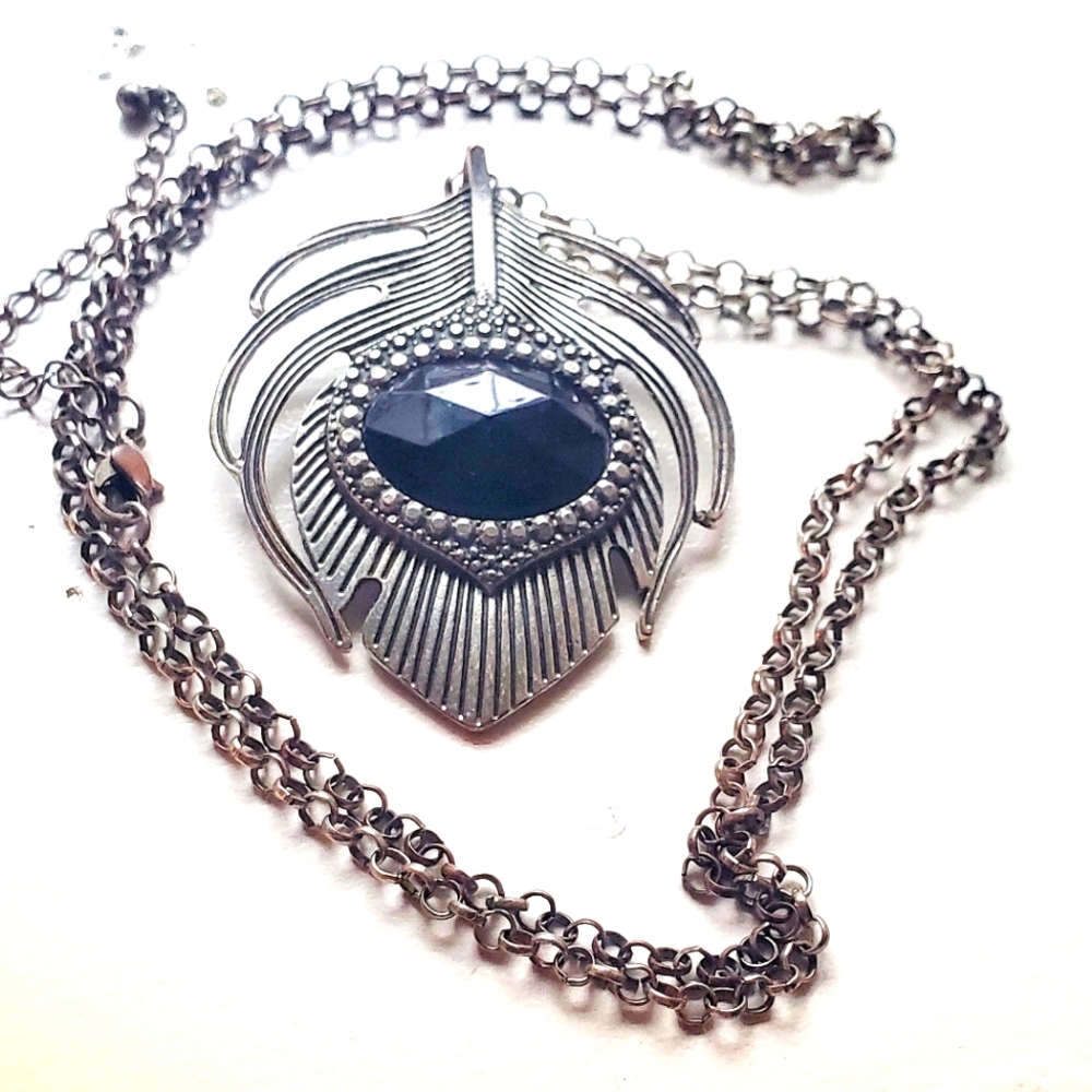 Pretty Boho Feather Necklace